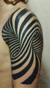 Cool tattoo illusion - Hole in the arm
